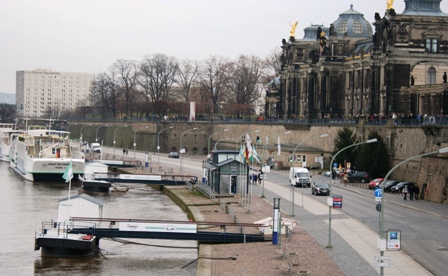 Yatchhamn i Elbe